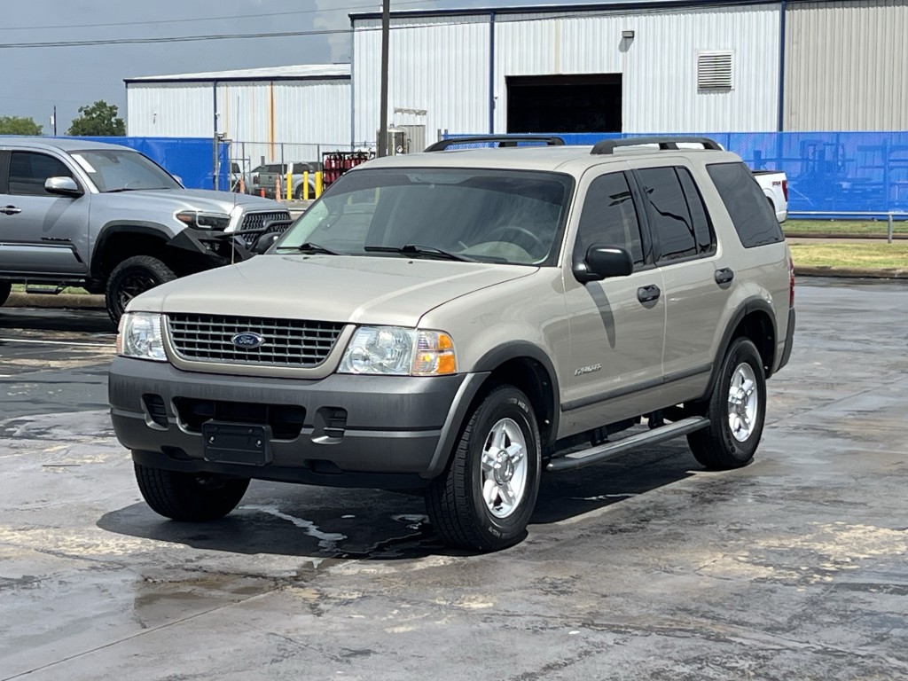 2004 Ford Explorer Image 3