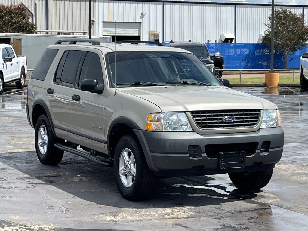 2004 Ford Explorer Image 5