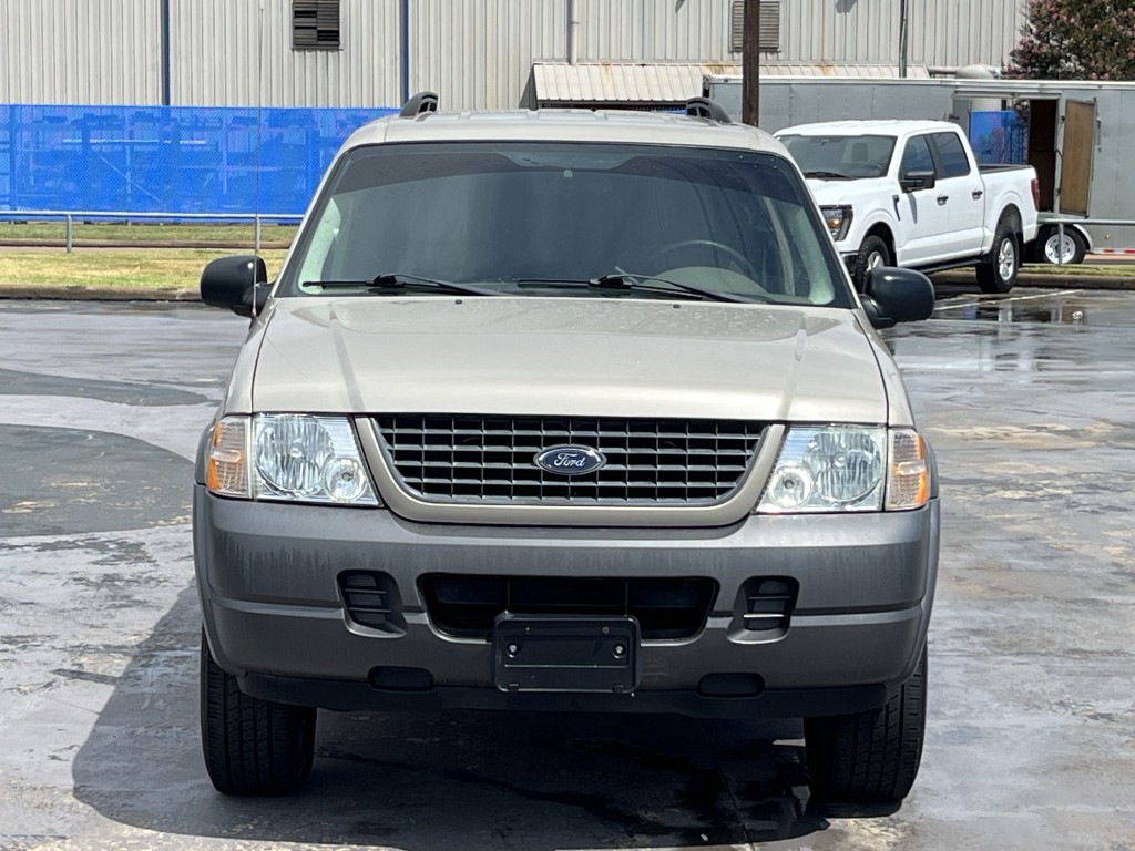 2004 Ford Explorer Image 7
