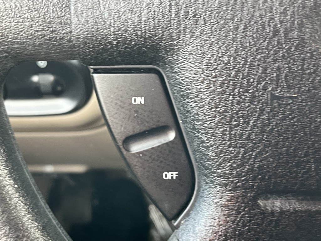 2004 Ford Explorer Image 16