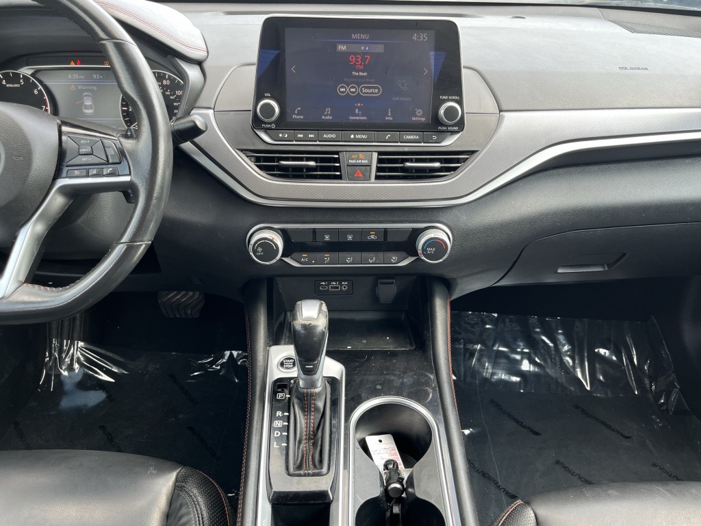 2024 Nissan Altima Image 21