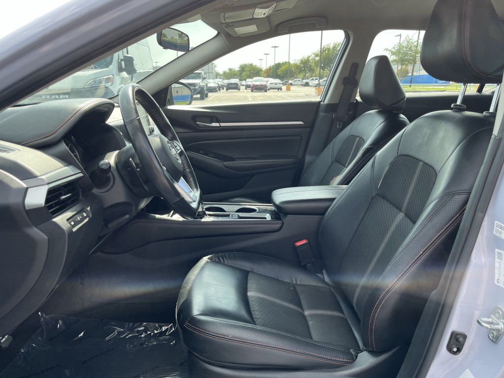 2024 Nissan Altima Image 24