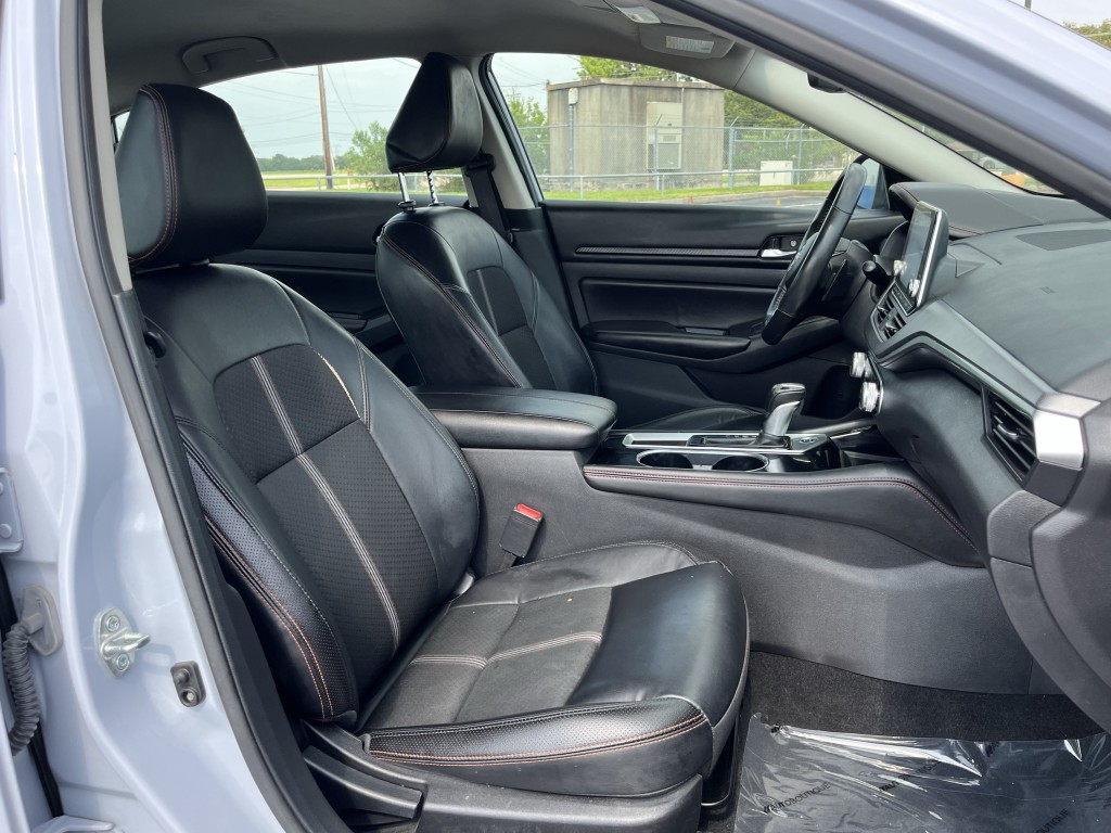 2024 Nissan Altima Image 25