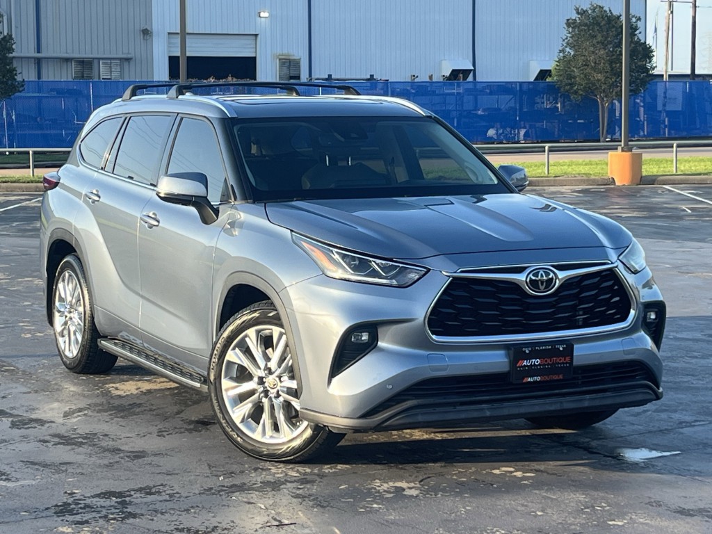2022 Toyota Highlander Image 3