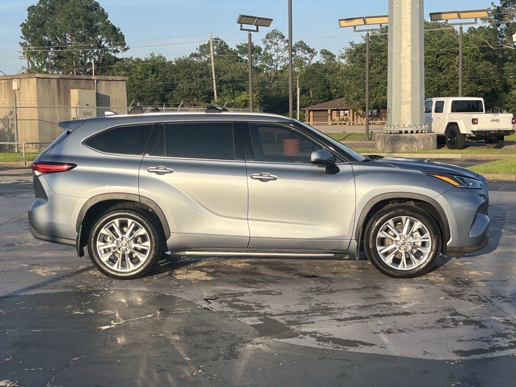 2022 Toyota Highlander Image 10