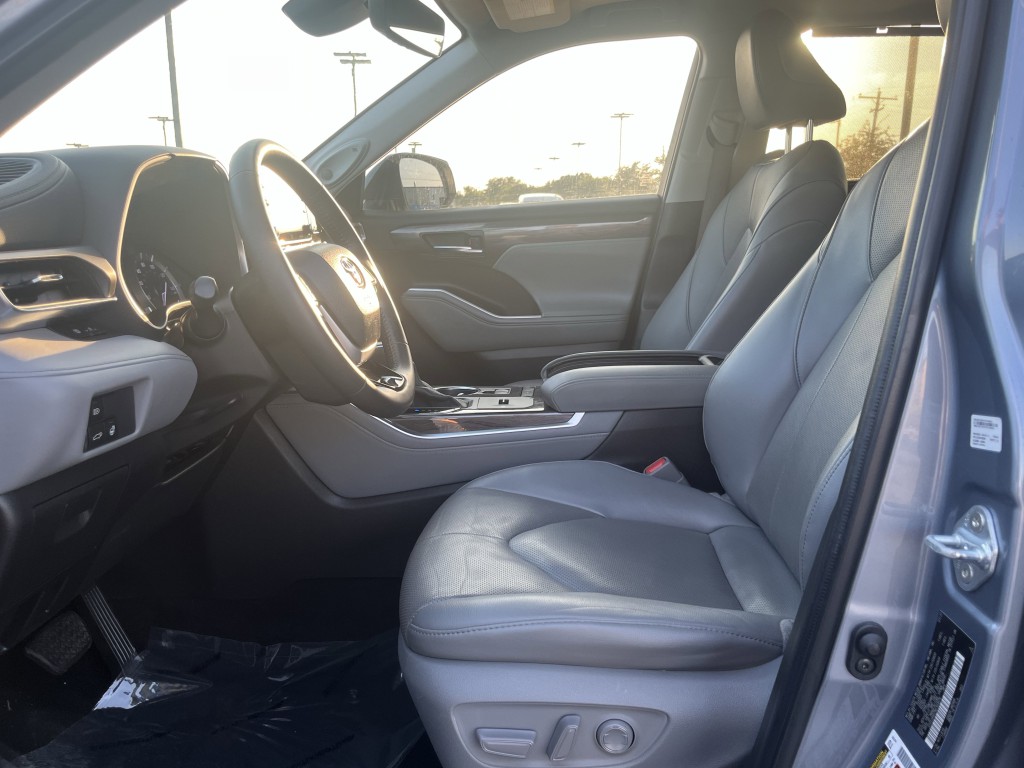 2022 Toyota Highlander Image 27