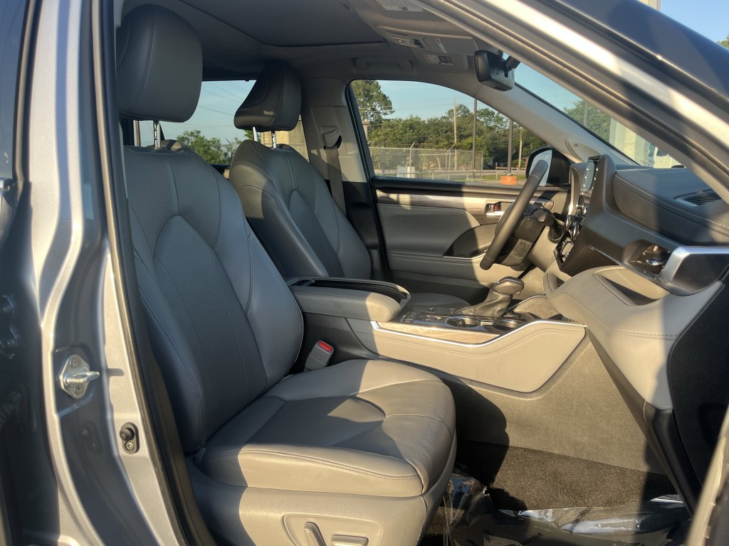 2022 Toyota Highlander Image 28
