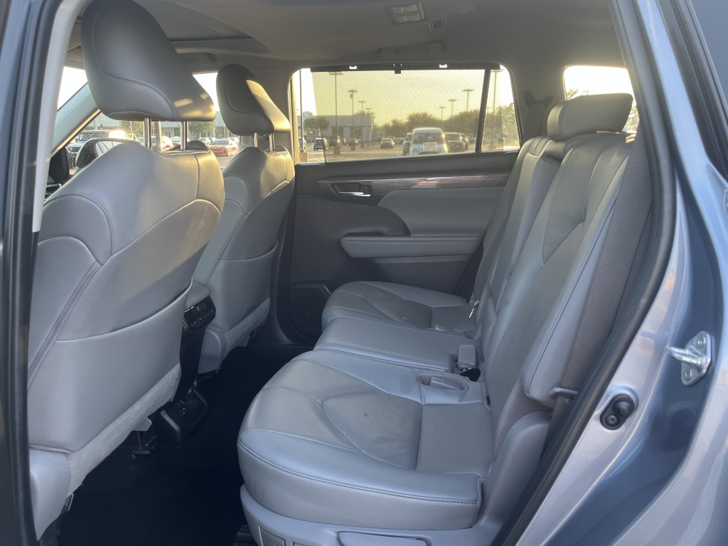 2022 Toyota Highlander Image 29