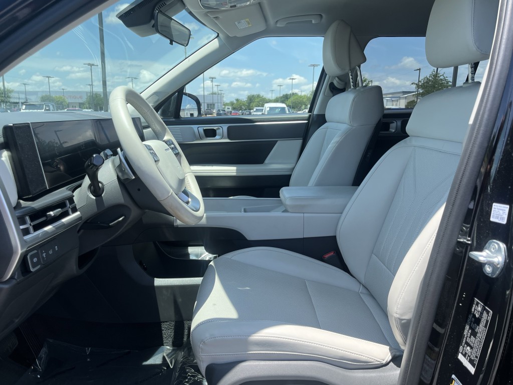 2025 Hyundai Santa Fe Image 28