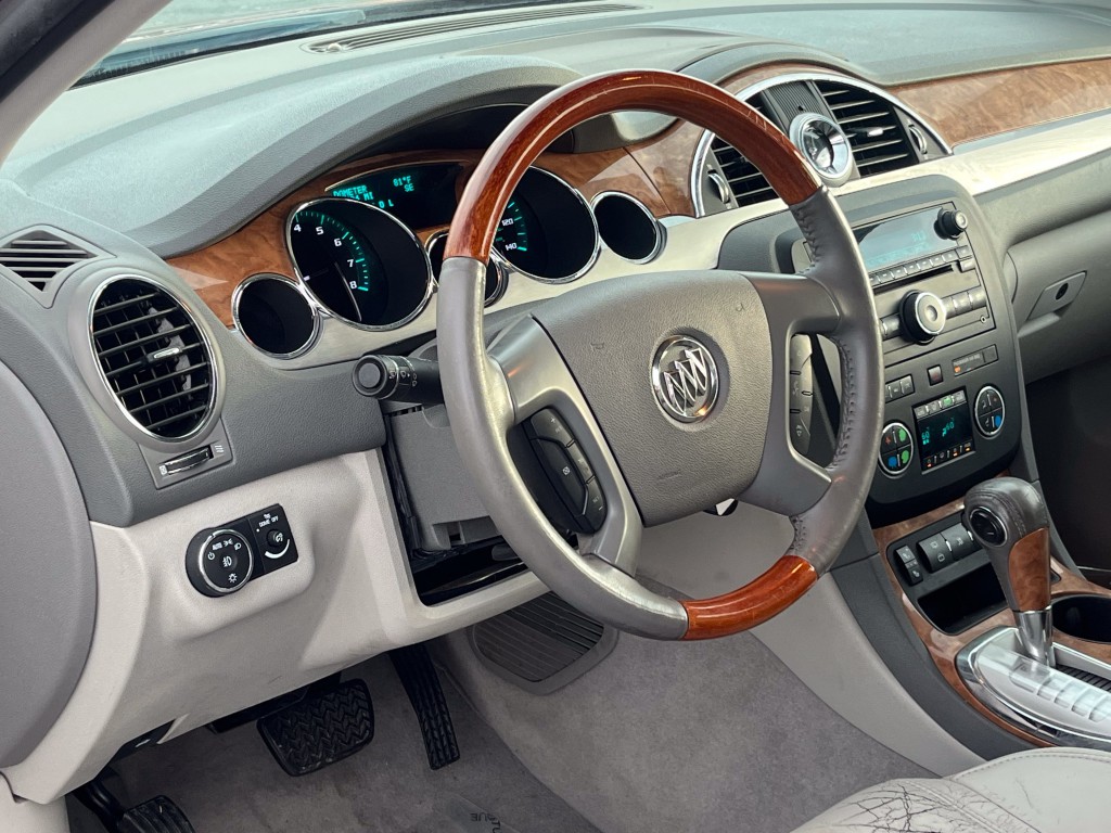 2011 Buick Enclave Image 15