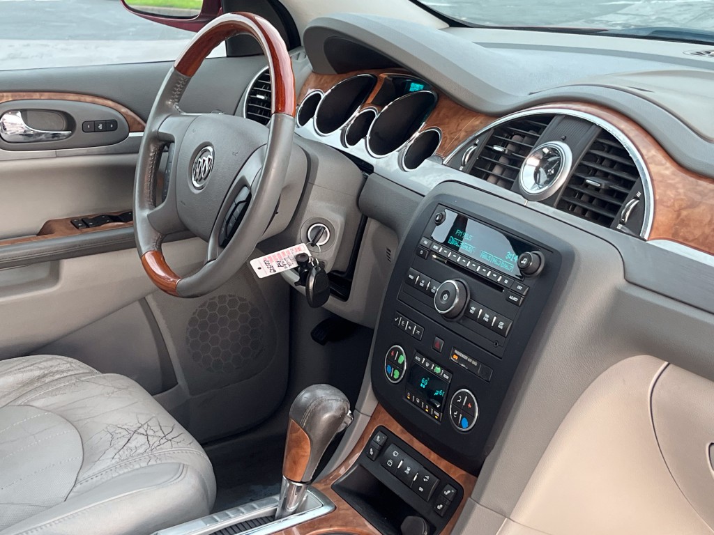 2011 Buick Enclave Image 16