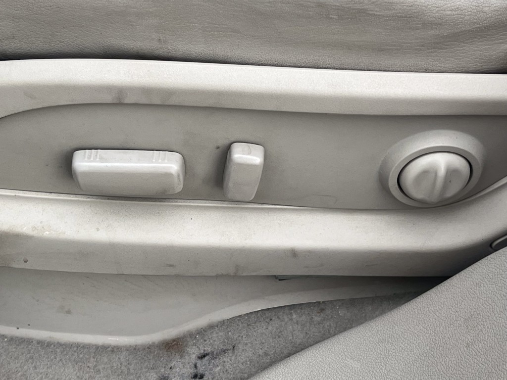2011 Buick Enclave Image 27