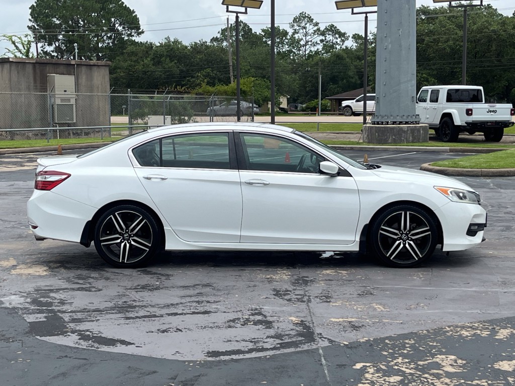 2016 Honda Accord Image 10