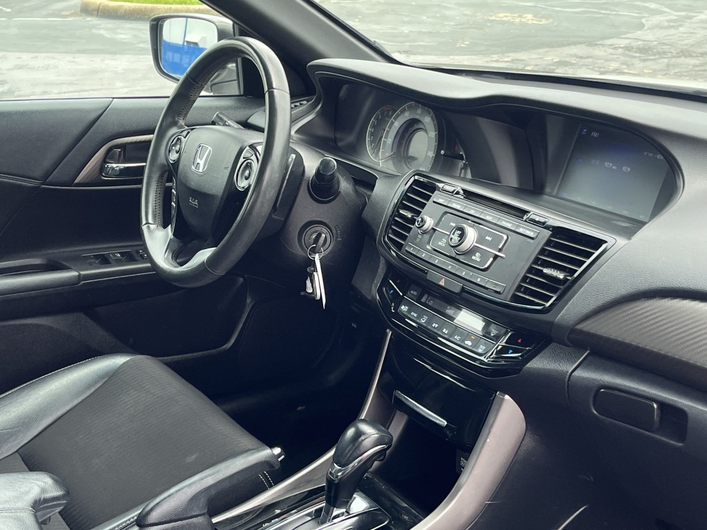 2016 Honda Accord Image 13