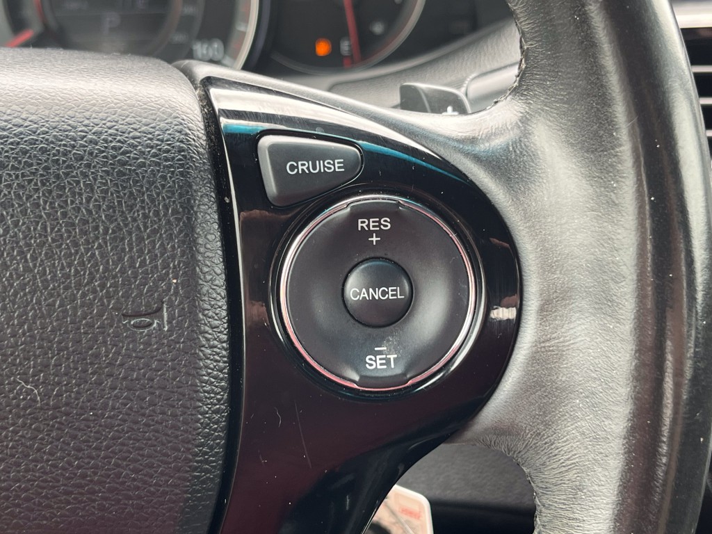 2016 Honda Accord Image 17