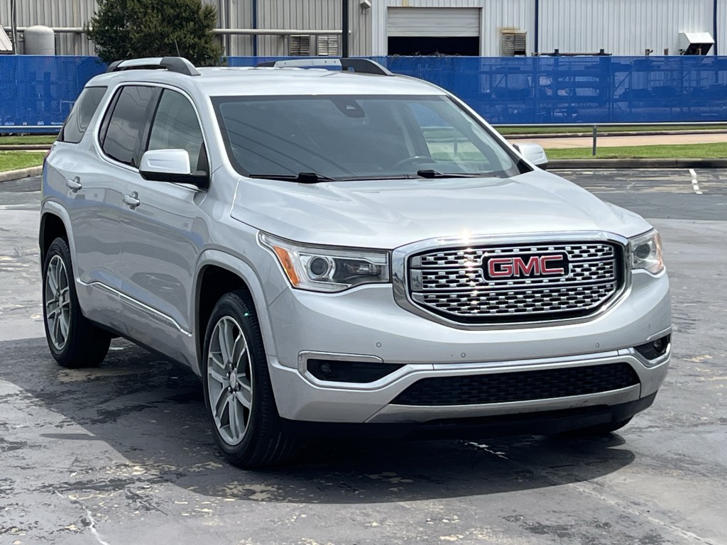 2019 GMC Acadia Image 3