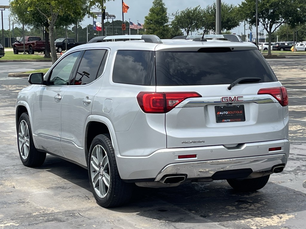 2019 GMC Acadia Image 8