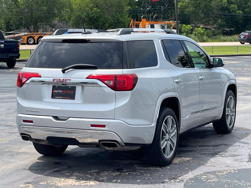 2019 GMC Acadia Image 9