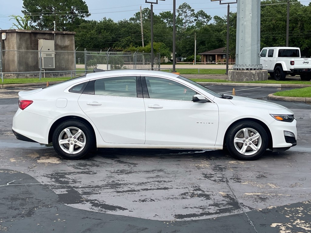 2022 Chevrolet Malibu Image 10