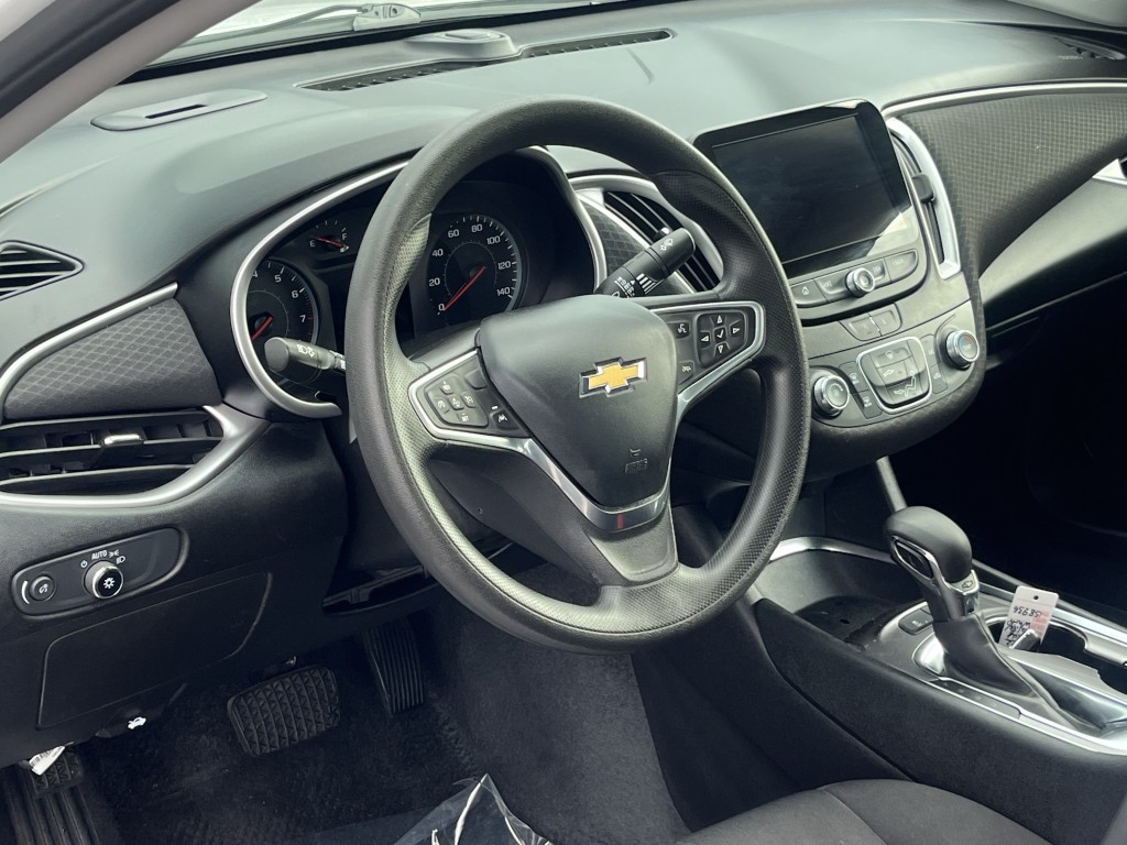 2022 Chevrolet Malibu Image 13