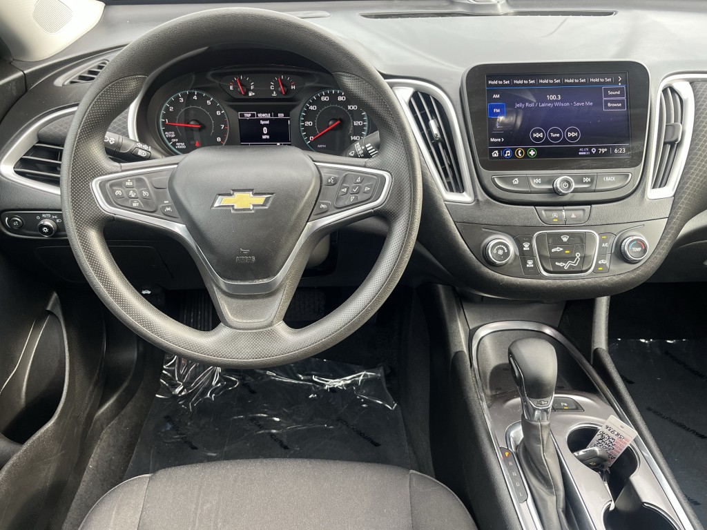 2022 Chevrolet Malibu Image 15