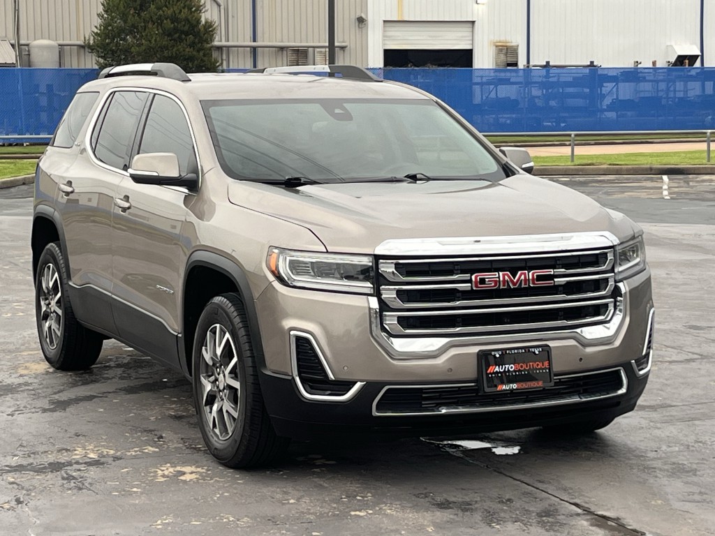 2023 GMC Acadia Image 3
