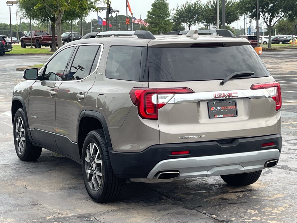 2023 GMC Acadia Image 8