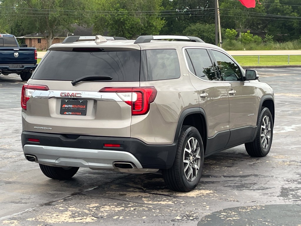 2023 GMC Acadia Image 9