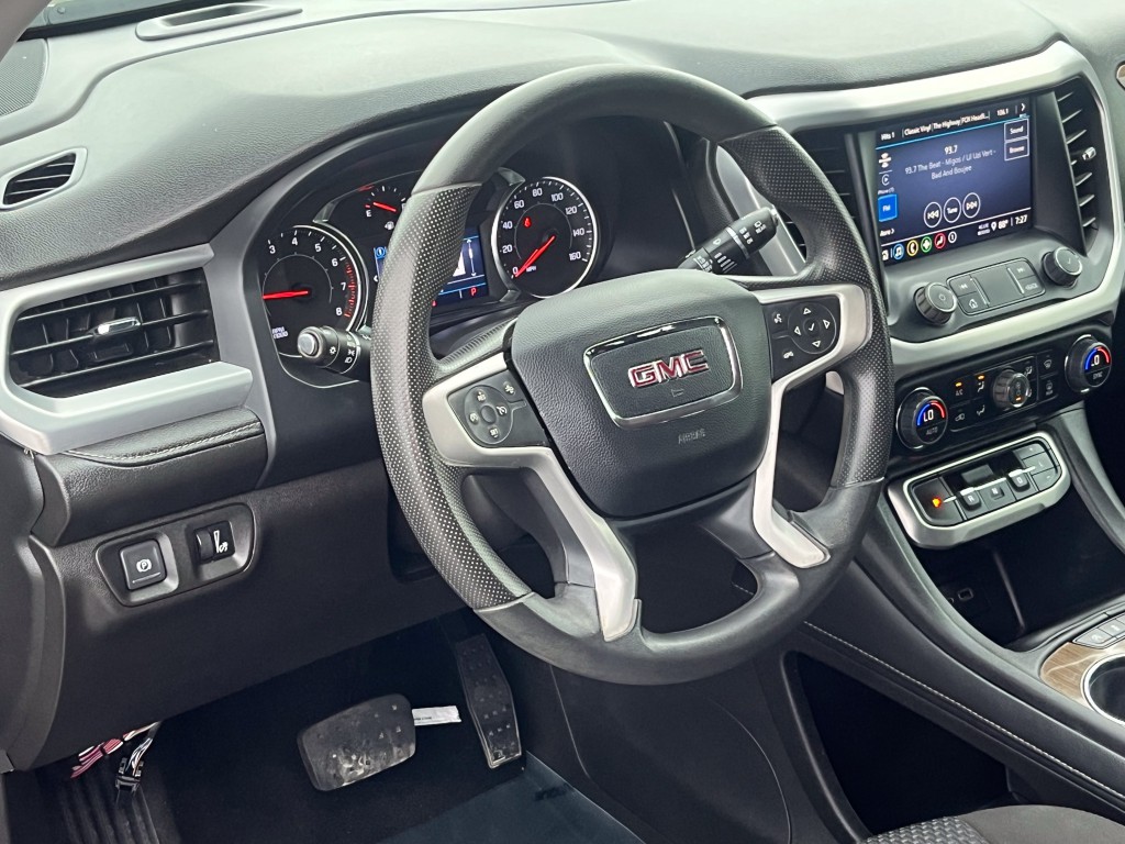 2023 GMC Acadia Image 12