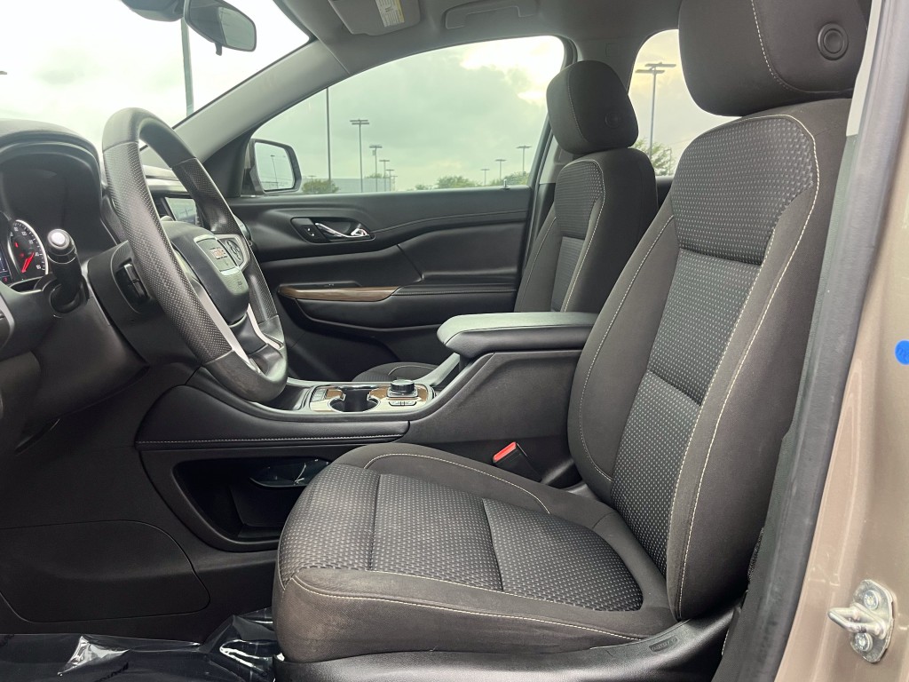 2023 GMC Acadia Image 25