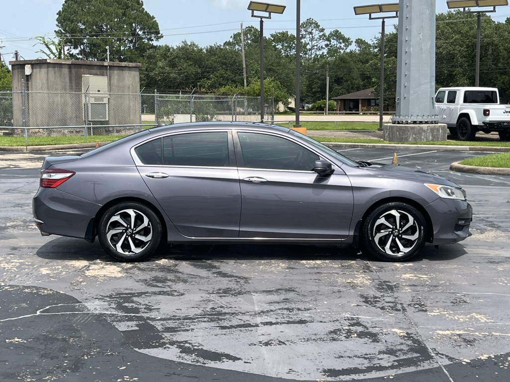 2016 Honda Accord Image 10