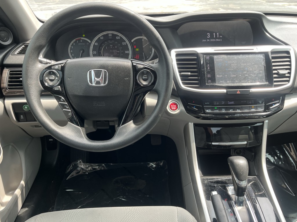 2016 Honda Accord Image 16