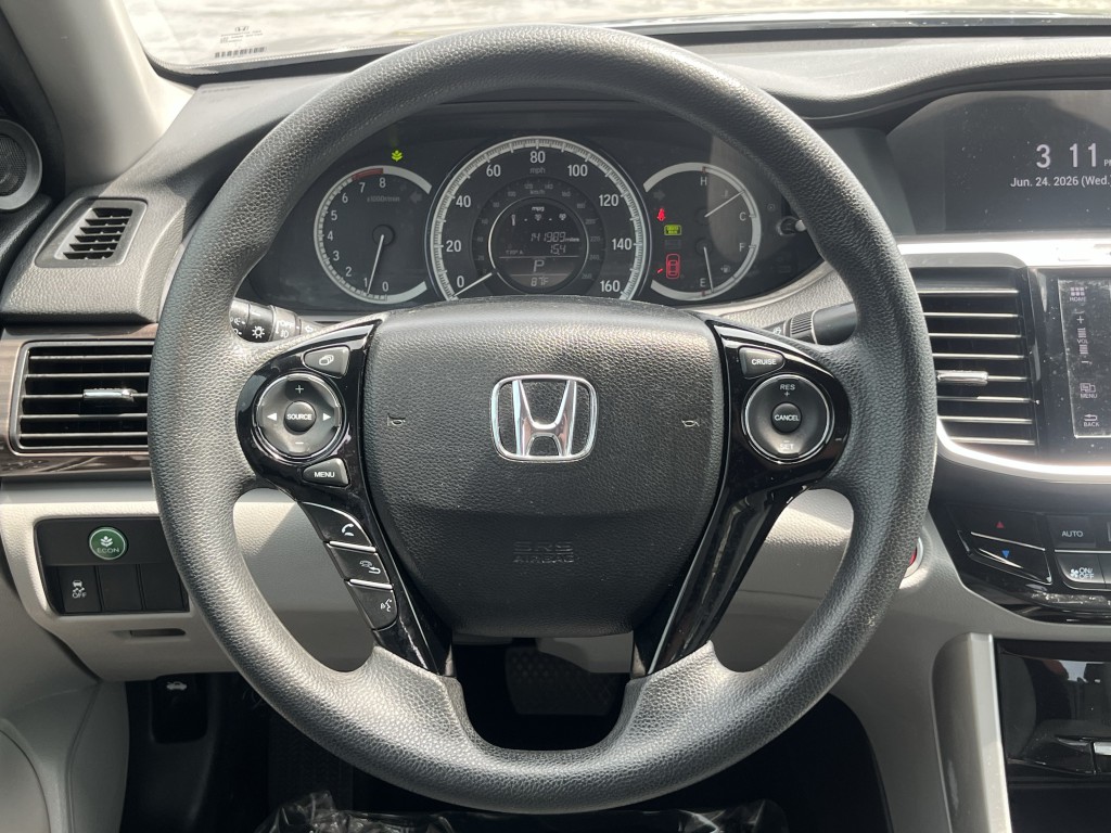 2016 Honda Accord Image 17