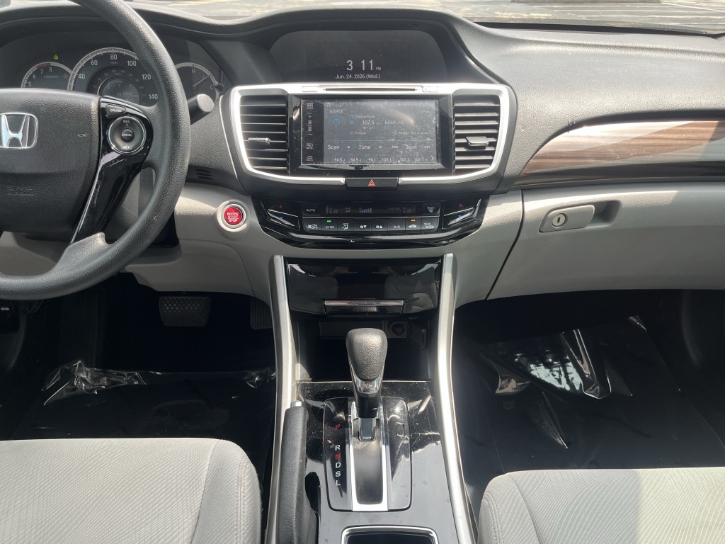 2016 Honda Accord Image 24