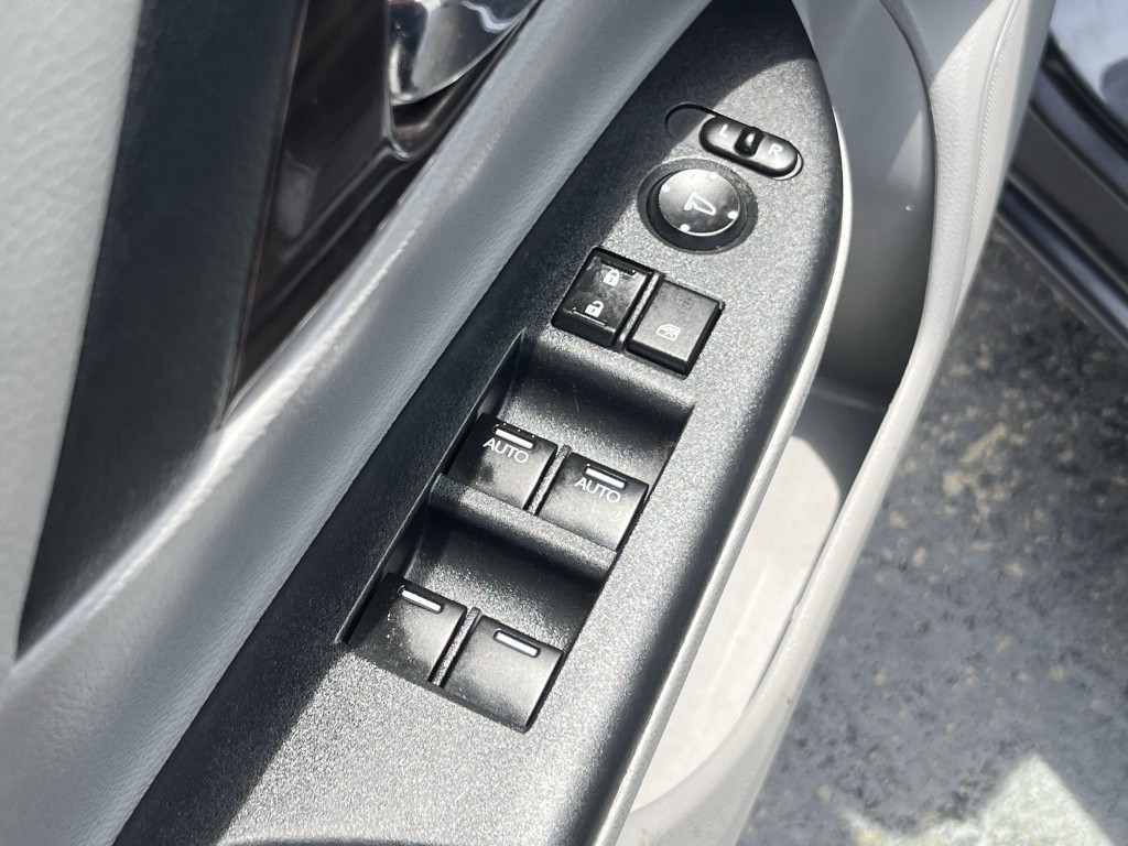2016 Honda Accord Image 25