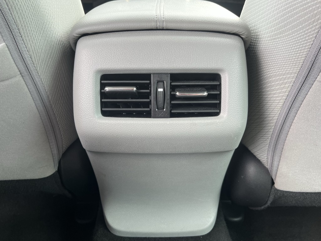 2016 Honda Accord Image 27