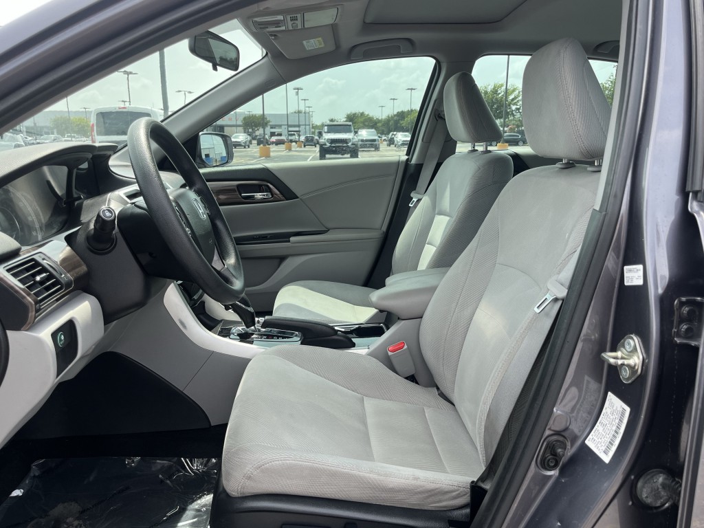 2016 Honda Accord Image 28