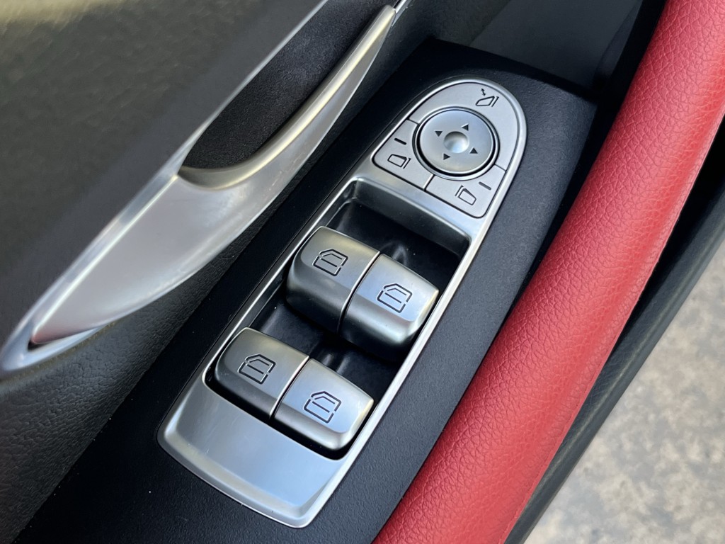 2020 Mercedes-Benz E-Class Image 27