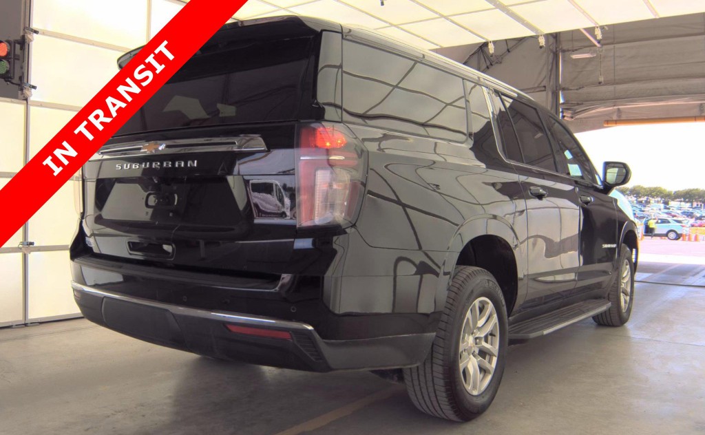 2021 Chevrolet Suburban Image 7