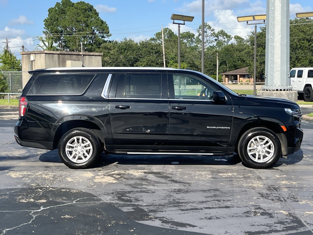 2021 Chevrolet Suburban Image 10