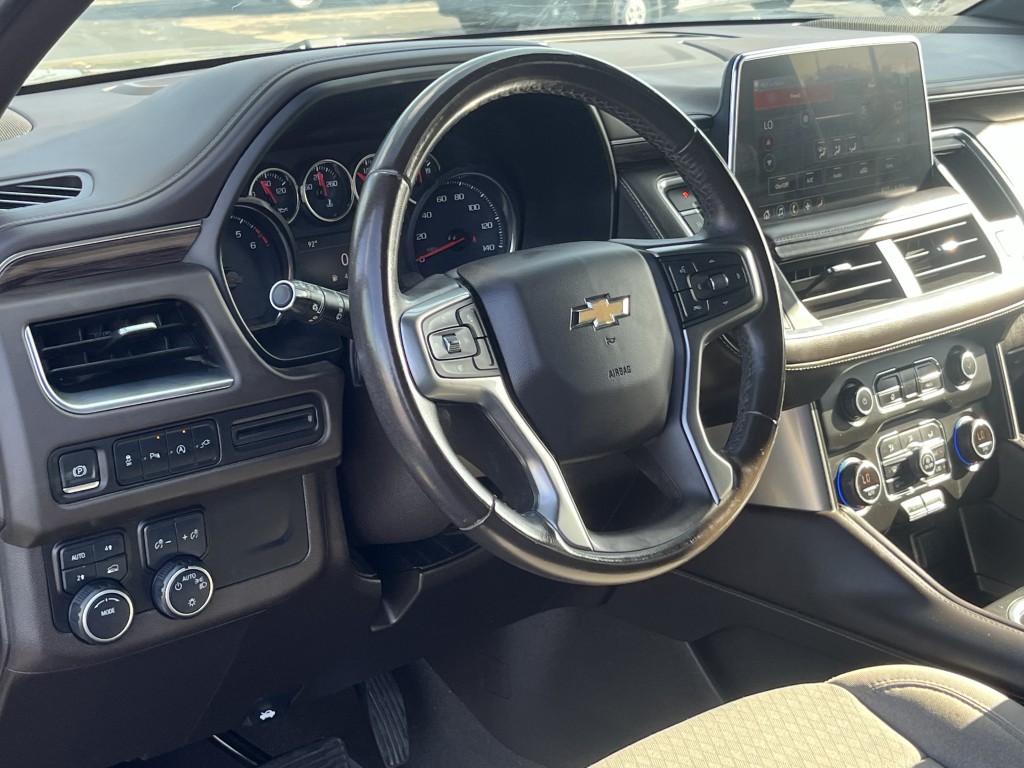 2021 Chevrolet Suburban Image 14