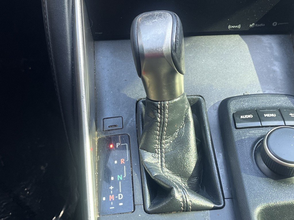 2018 Lexus IS Image 19