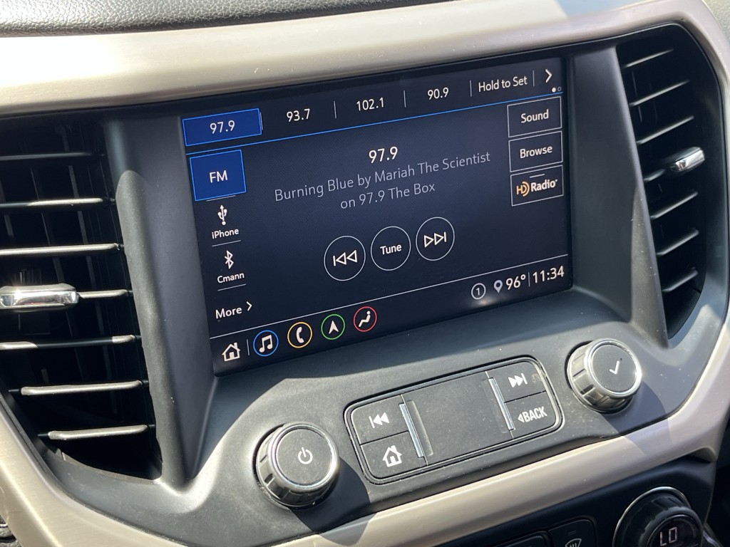 2020 GMC Acadia Image 8