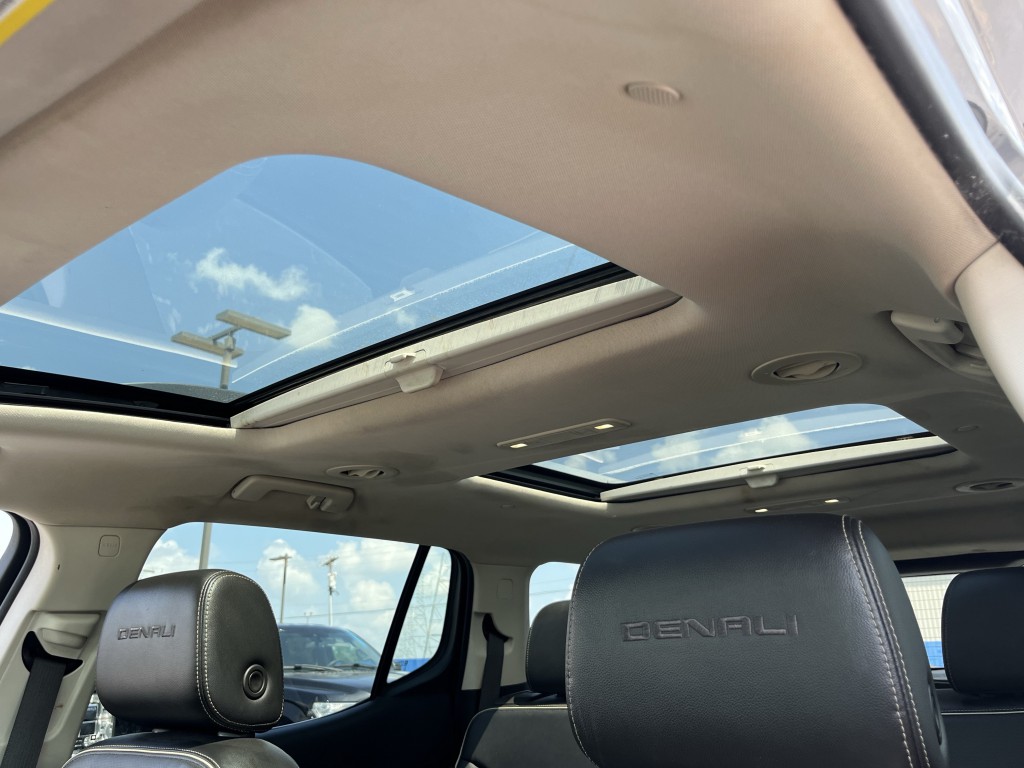 2020 GMC Acadia Image 9
