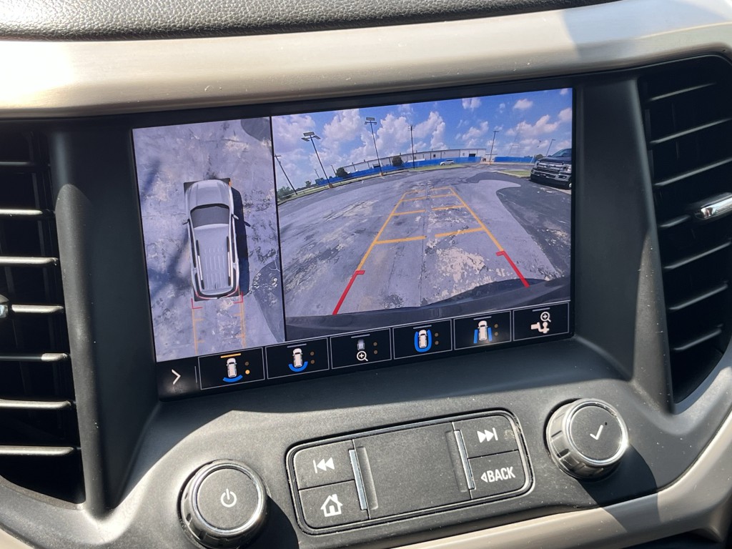 2020 GMC Acadia Image 24