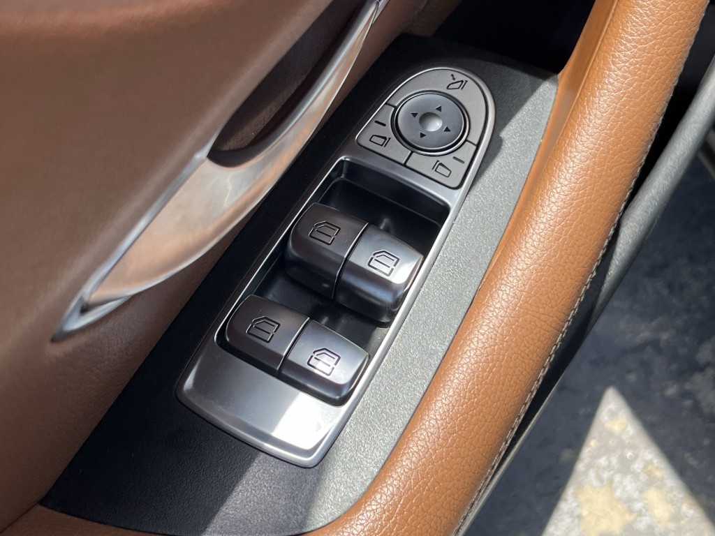 2020 Mercedes-Benz E-Class Image 28