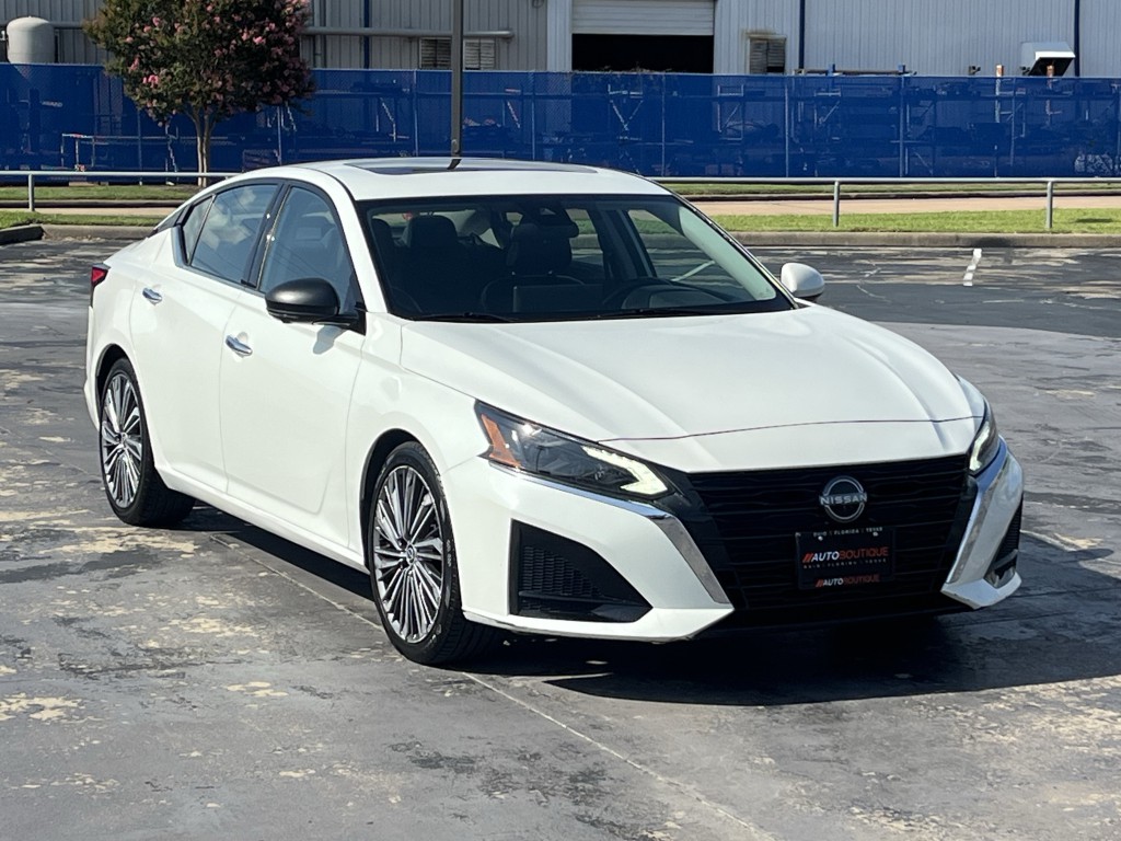 2023 Nissan Altima Image 3