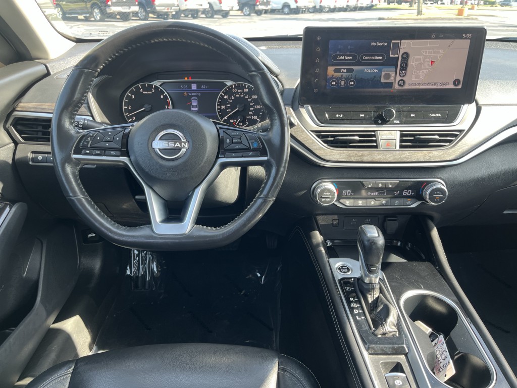 2023 Nissan Altima Image 16