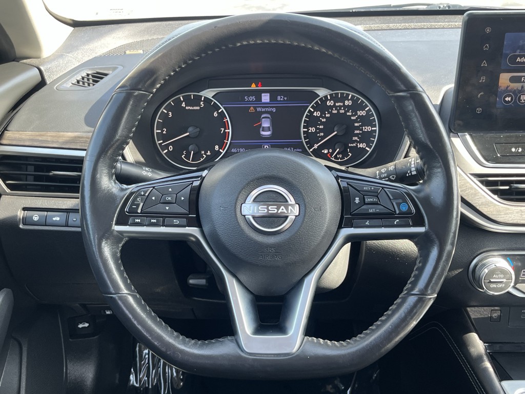 2023 Nissan Altima Image 17