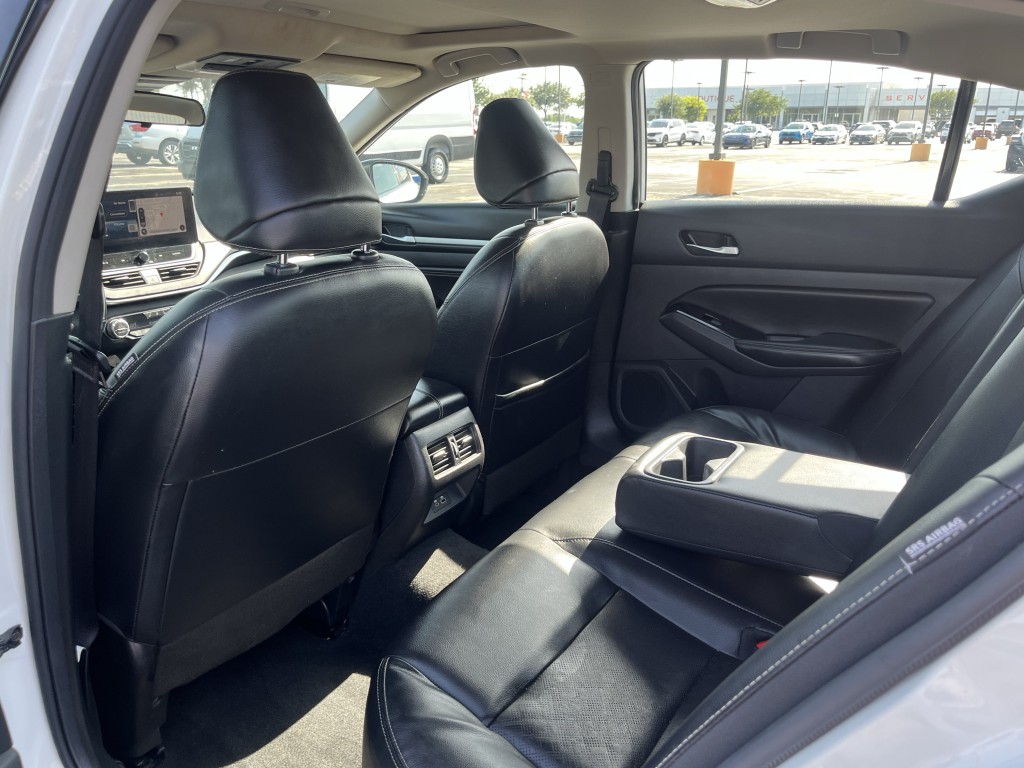 2023 Nissan Altima Image 32
